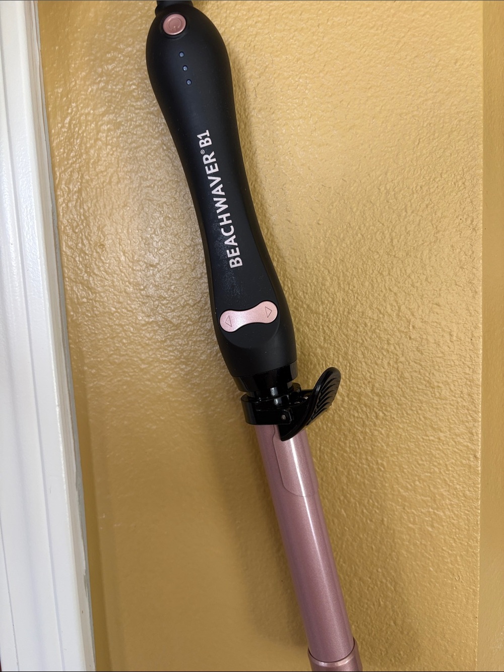 BEACHWAVER B1 Pink and Black Curling Iron - Women Hair Tool
